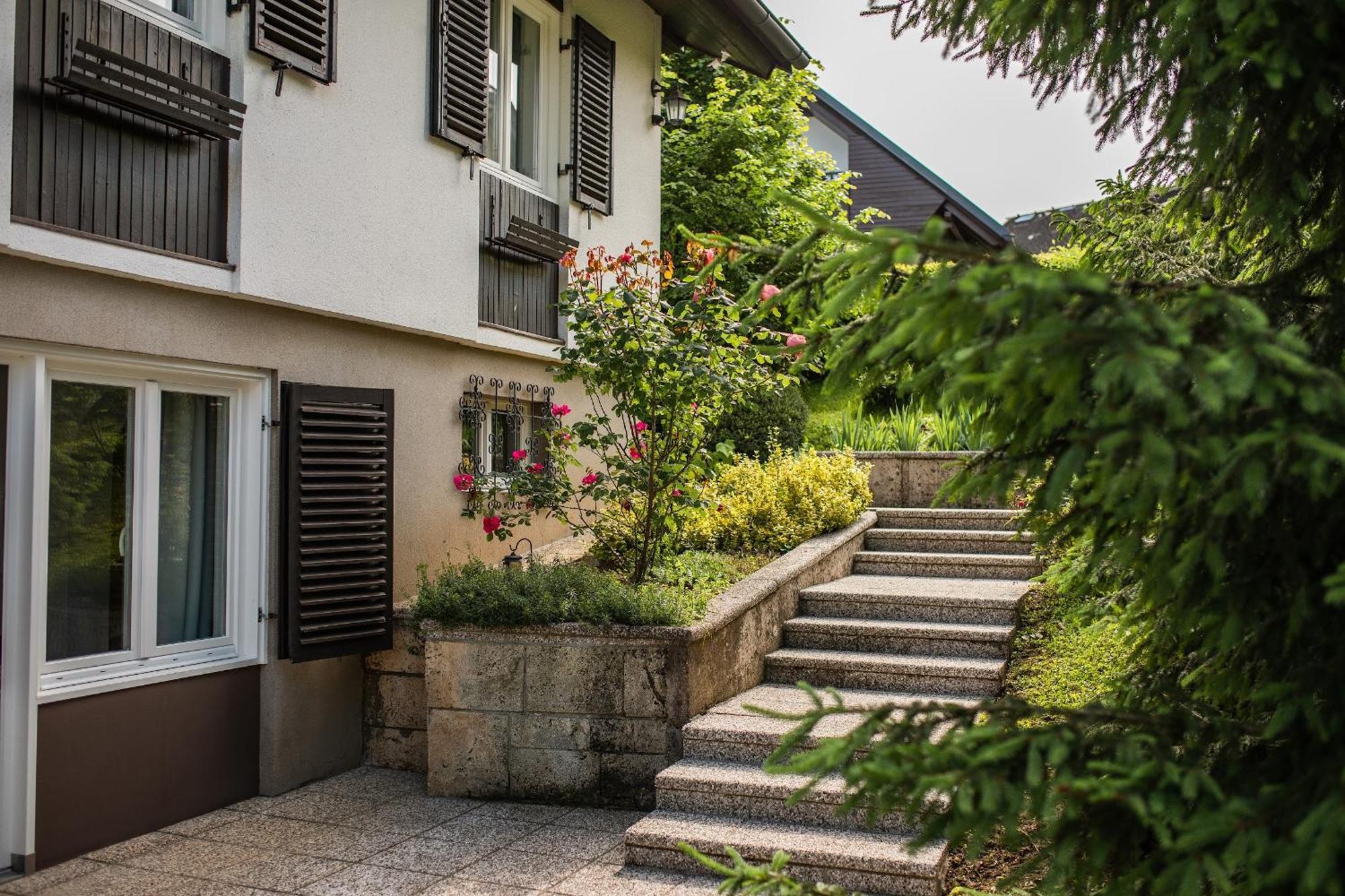 Apartments Villa Annamaria Bled Bagian luar foto
